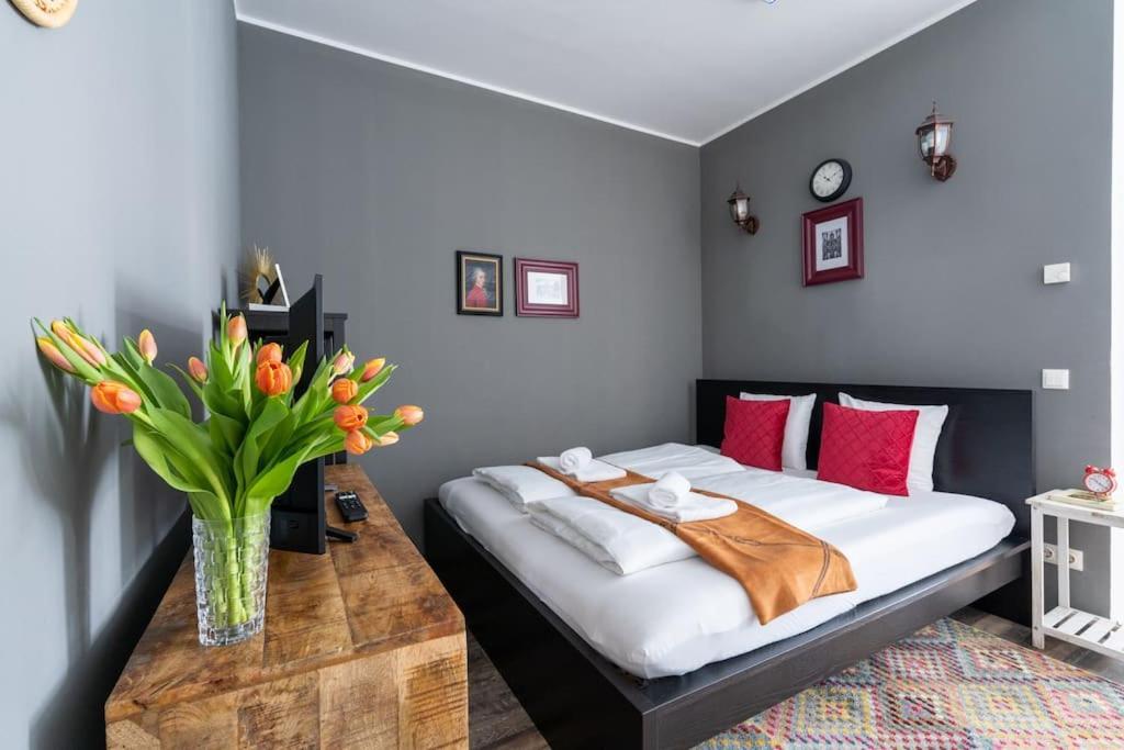 Chic Studio By City Center By Hm Wien Exteriör bild
