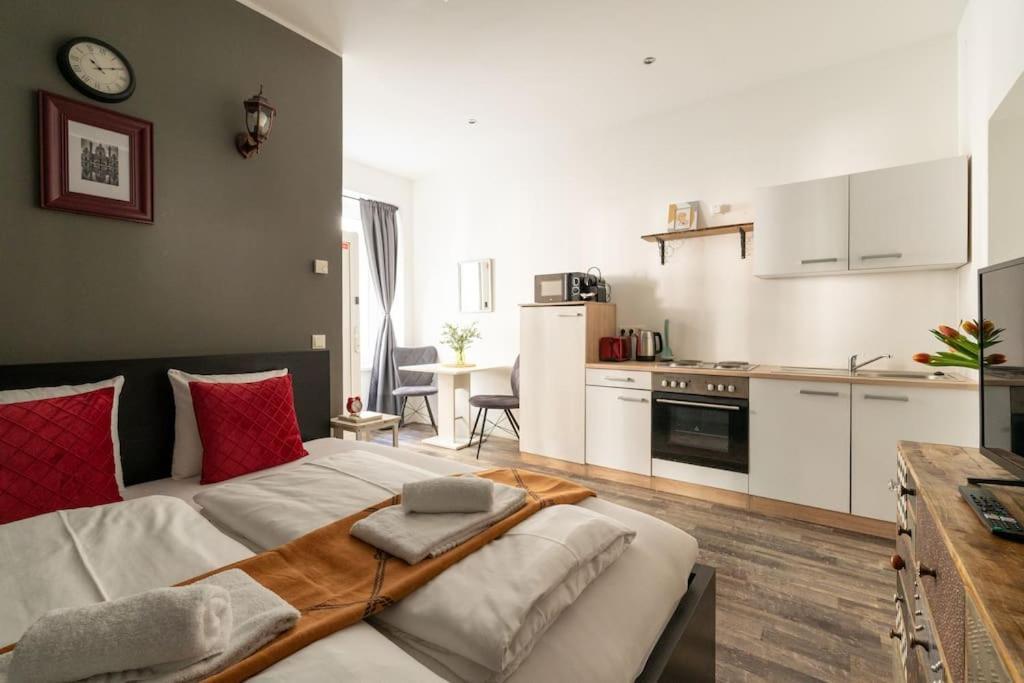 Chic Studio By City Center By Hm Wien Exteriör bild