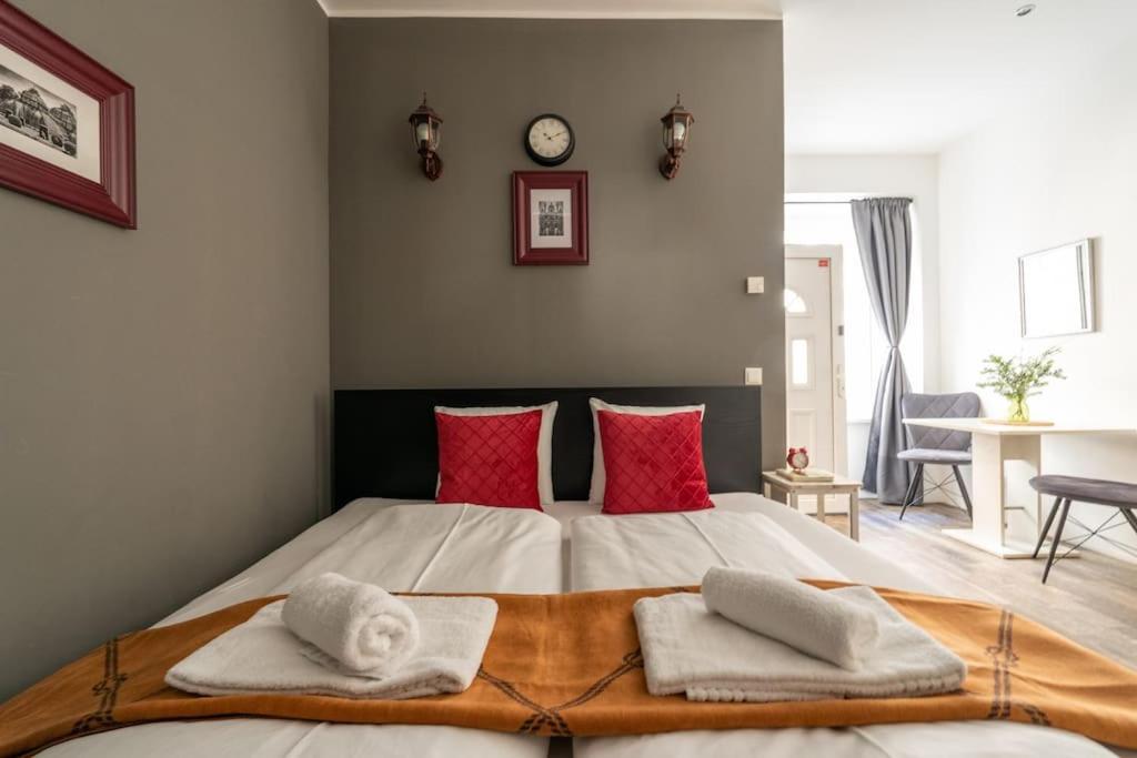 Chic Studio By City Center By Hm Wien Exteriör bild